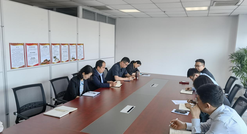 灃京公司組織召開《信訪工作條例》專題學習會議-1.png