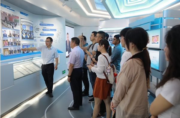 陜煤集團協(xié)辦全國第三期“國企黨建寫作大講堂”